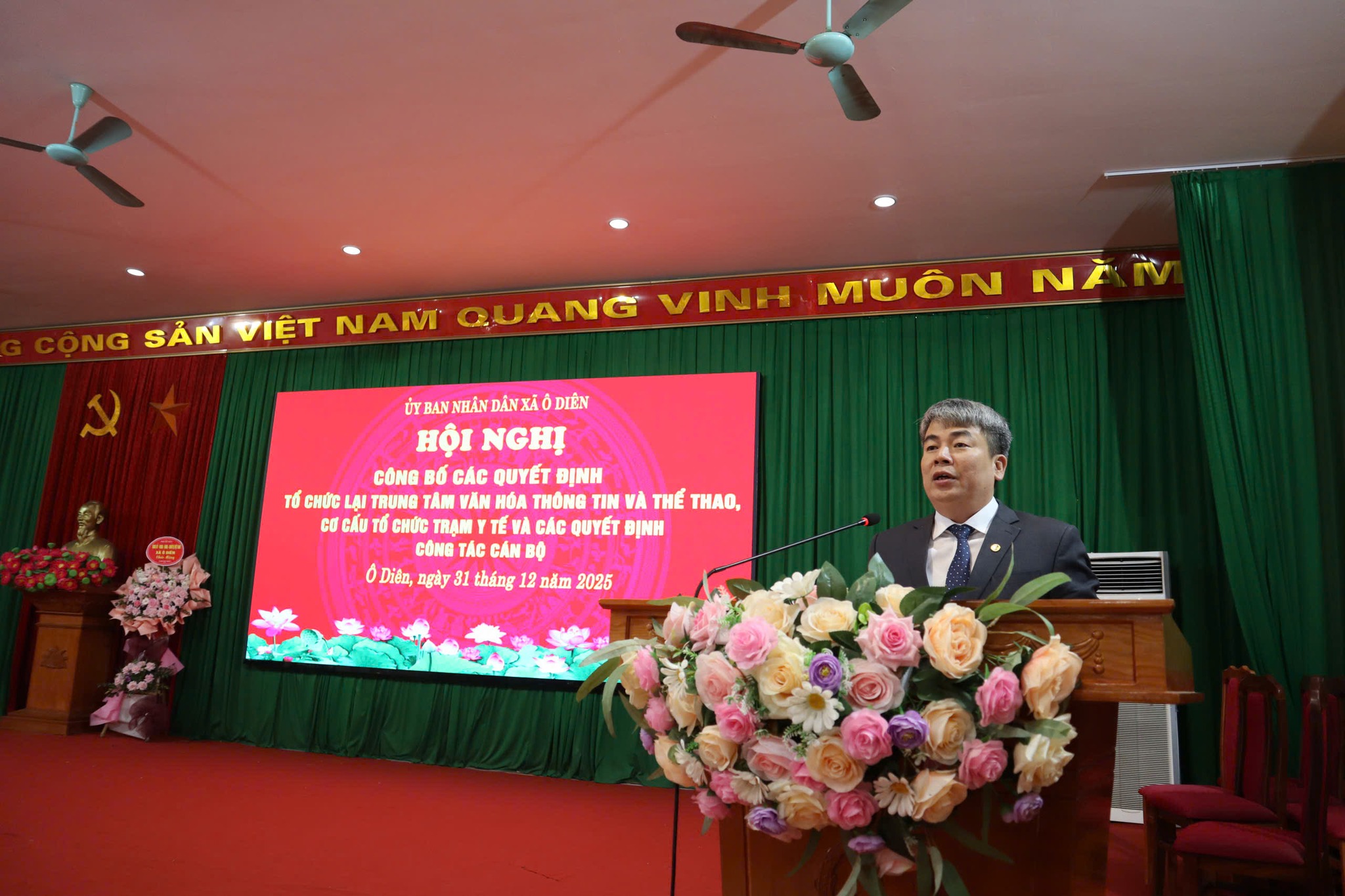 Xã Ô Diên công bố Quyết định tổ chức lại Trung tâm Văn hóa thông tin và thể thao xã và Công bố các Quyết định về công tác cán bộ