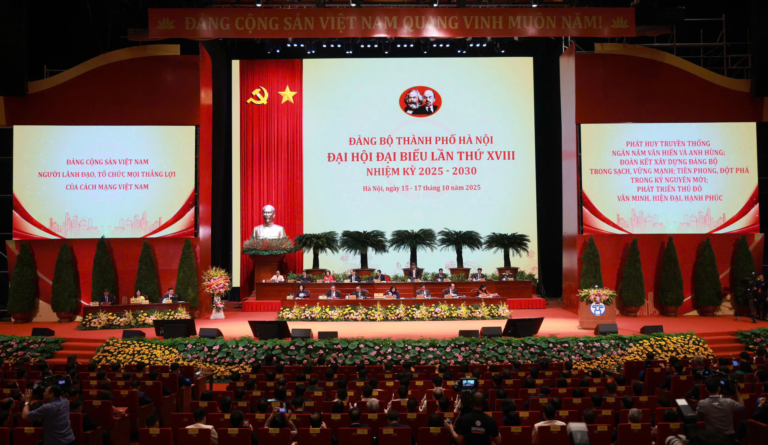 10 DẤU ẤN NỔI BẬT CỦA THỦ ĐÔ HÀ NỘI NĂM 2025