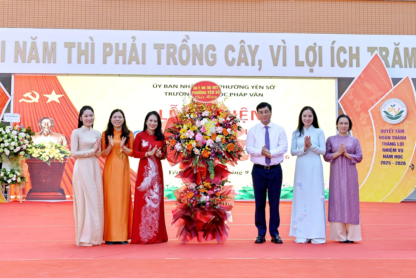 Phường Yên Sở đồng loạt khai giảng trực tuyến năm học 2025-2026: Khí thế mới trên những ngôi trường mới
