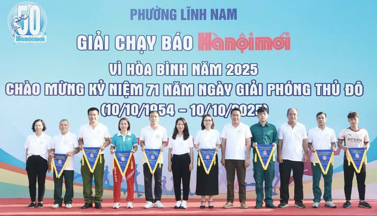 Phường Lĩnh Nam sôi động Giải chạy Báo Hànộimới 2025: Lan tỏa tinh thần rèn luyện theo gương Bác Hồ