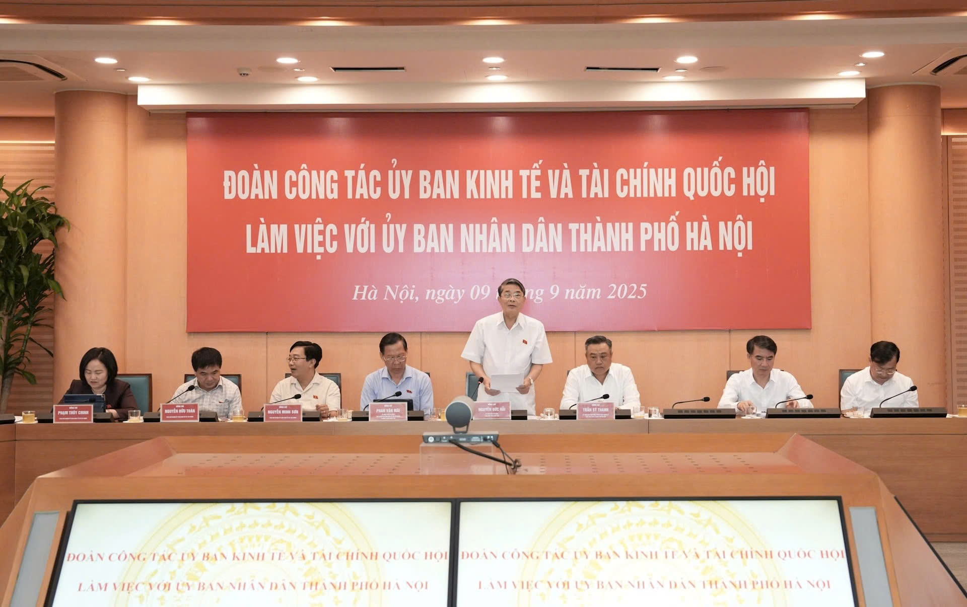 Đoàn công tác của Quốc hội làm việc với Hà Nội: Yêu cầu đột phá thể chế, thúc đẩy tăng trưởng 2026 và hoàn thiện mô hình chính quyền 2 cấp