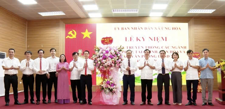 Xã Ứng Hòa kỷ niệm 80 năm ngày truyền thống các ngành nội vụ, tư pháp, tài chính, văn hóa và văn phòng