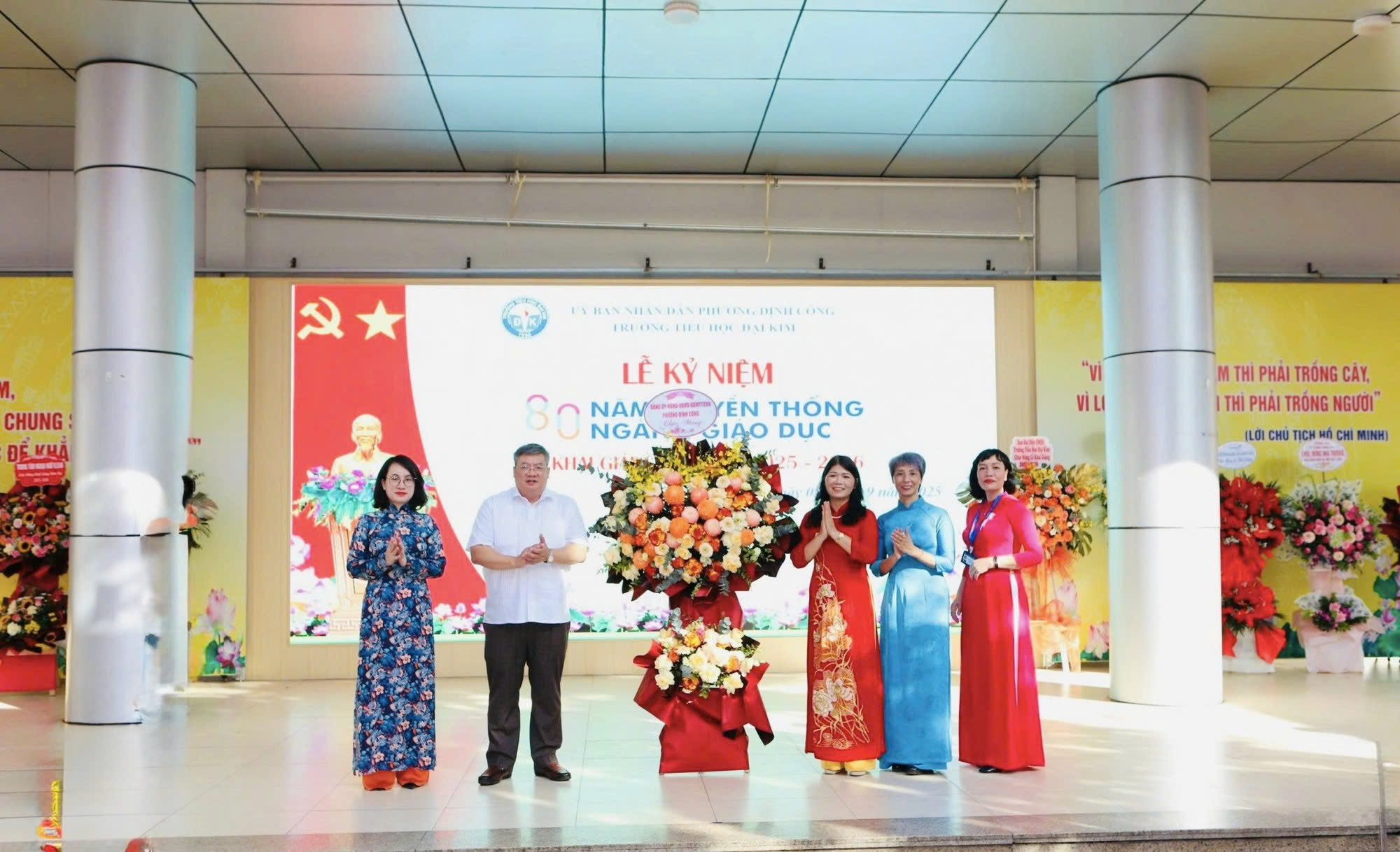 Trường Tiểu học Đại Kim khai giảng năm học 2025-2026: Lan tỏa khí thế của mùa thu lịch sử và tinh thần đổi mới giáo dục