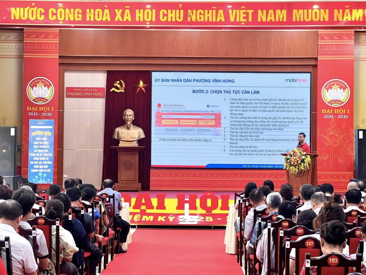 Phường Vĩnh Hưng đẩy mạnh chuyển đổi số cộng đồng: Lan tỏa mô hình “cầm tay chỉ việc”, thúc đẩy phục vụ người dân trên môi trường số