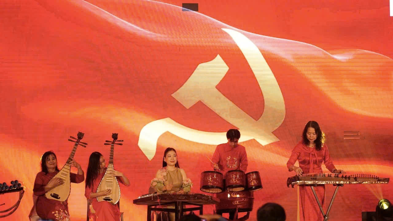 Phường Cửa Nam lan tỏa hào khí Cách mạng Tháng Tám qua chương trình nghệ thuật chào mừng Quốc khánh
