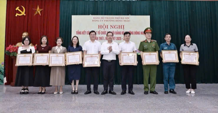 Phường Đông Ngạc tổng kết công tác tổ chức Đại hội Đảng bộ phường lần thứ I, tạo nền tảng triển khai nhiệm kỳ mới