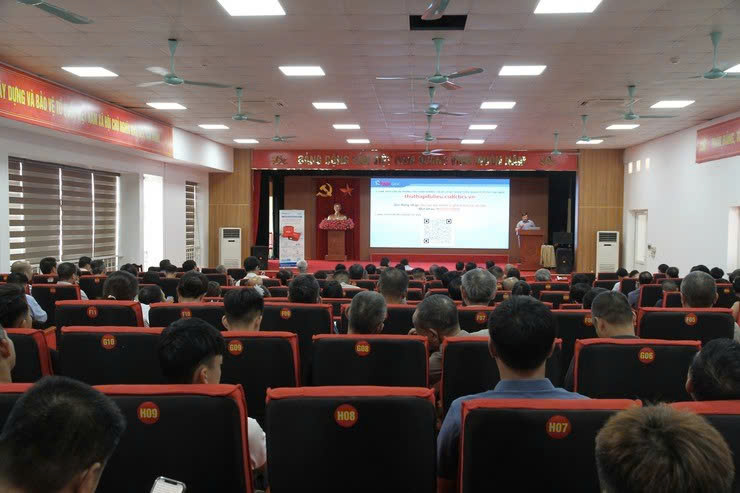 Phường Xuân Phương triển khai kết nối thiết bị truyền tin báo cháy: Bước tiến trong chuyển đổi số phòng cháy chữa cháy, siết chặt an toàn cơ sở