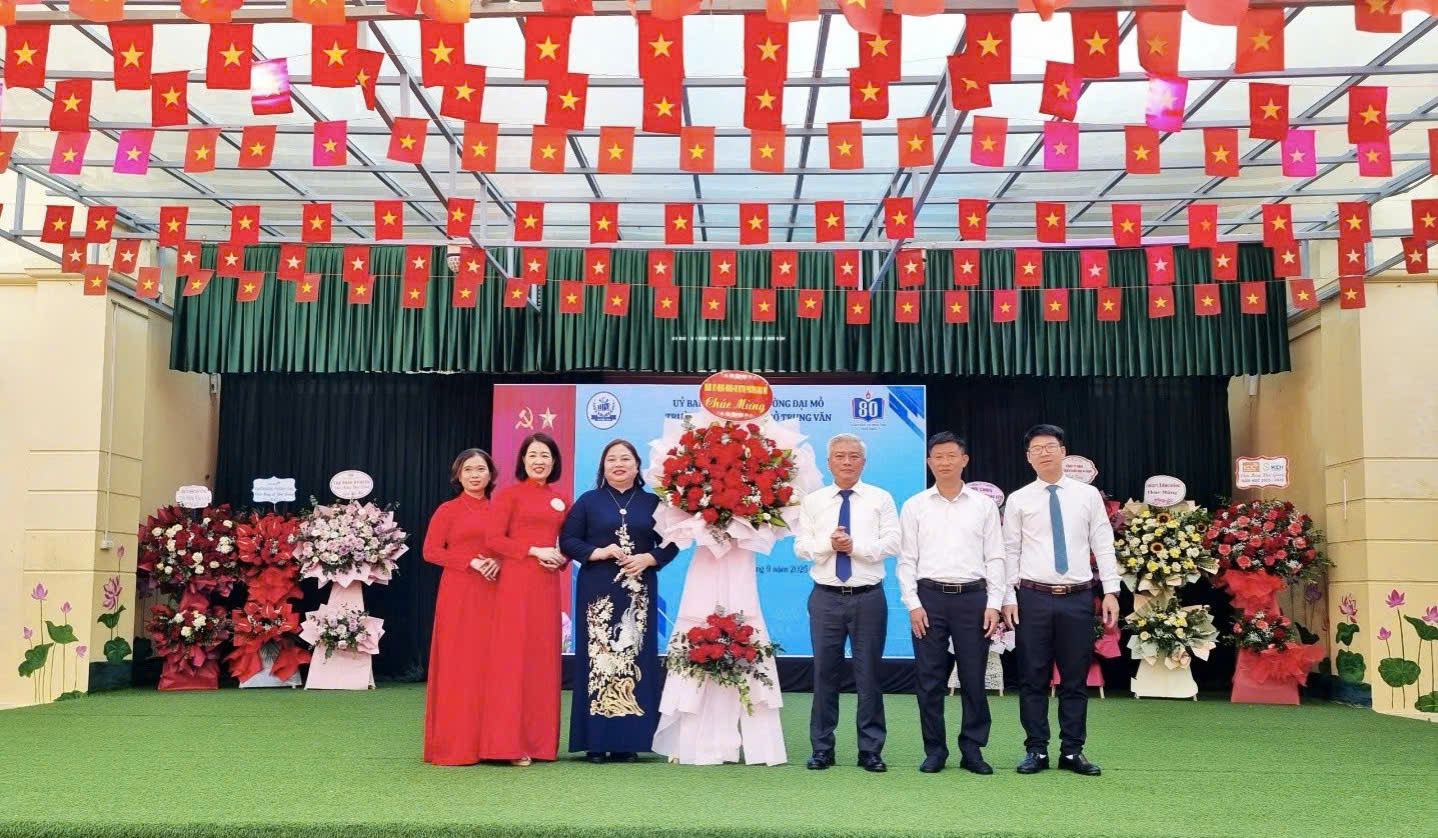 Phường Đại Mỗ khai giảng năm học 2025-2026: Lan tỏa khí thế mới trong ngày hội toàn quốc chào năm học