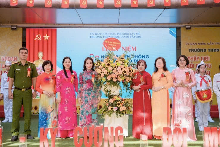 Phường Tây Mỗ long trọng khai giảng năm học 2025-2026, kết nối trực tuyến toàn quốc và lan tỏa khí thế đổi mới giáo dục