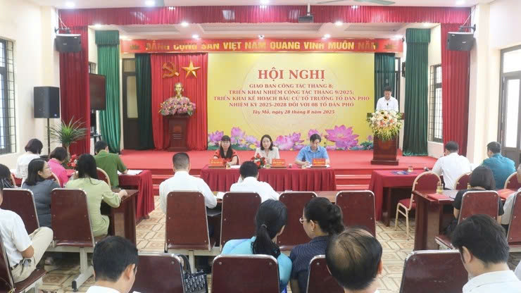 Phường Tây Mỗ rà soát toàn diện công tác tháng 8, chuẩn bị bầu cử Tổ trưởng tổ dân phố nhiệm kỳ mới