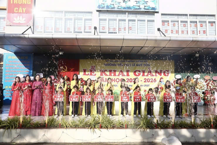 Hơn 21.700 học sinh phường Dương Nội bước vào năm học 2025-2026 trong khí thế mới của mô hình chính quyền địa phương 2 cấp