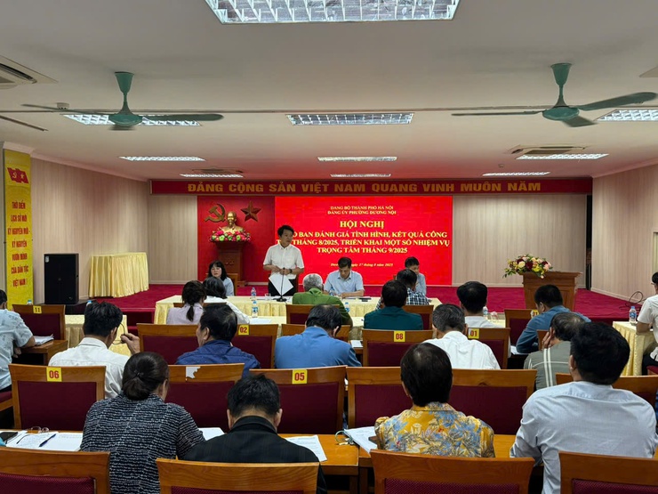 Đảng uỷ phường Dương Nội tập trung đánh giá toàn diện tháng 8, xác định rõ trọng tâm lãnh đạo, điều hành tháng 9-2025