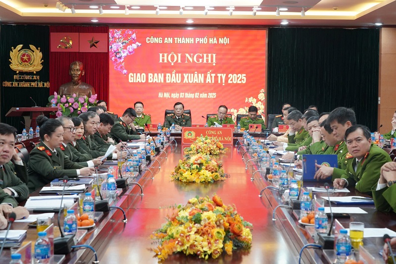 Tết Nguyên đán Ất Tỵ 2025 - Một mùa xuân bình yên trọn vẹn trên địa bàn Thủ đô