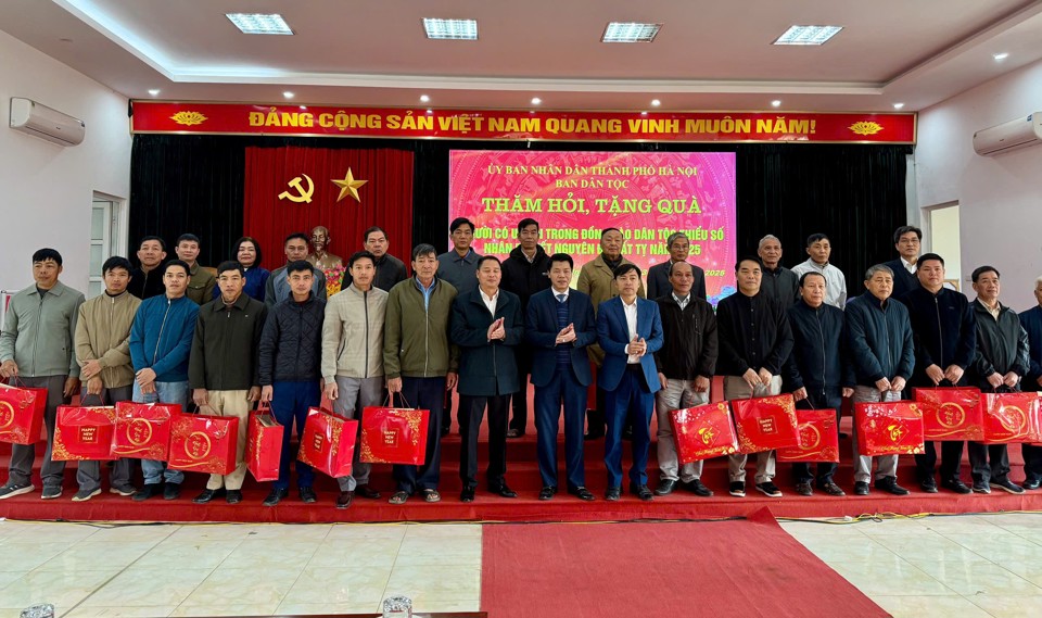 Người có uy tín trong đồng bào dân tộc thiểu số Ba Vì đón Xuân Ất Tỵ 2025 với sự quan tâm từ thành phố