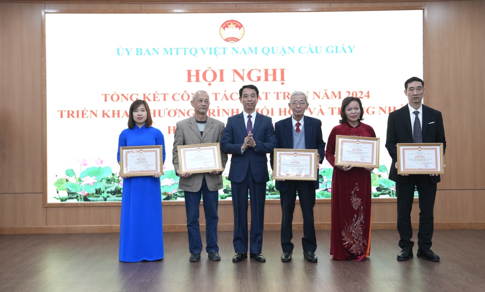 Quận Cầu Giấy phát huy sức mạnh đoàn kết: Đổi mới phương thức hoạt động, nâng cao hiệu quả công tác Mặt trận