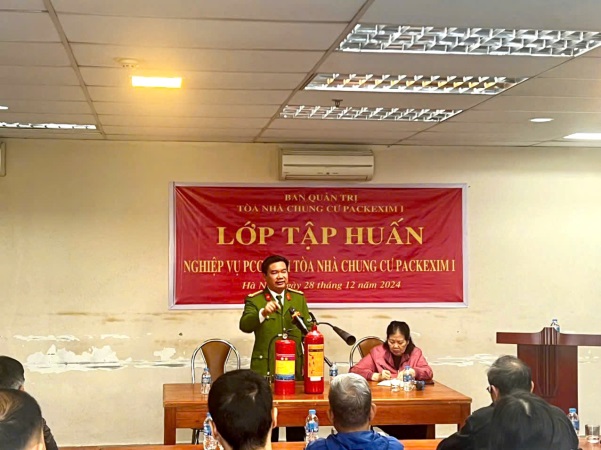 Quận Tây Hồ: Tăng cường tuyên truyền, thực tập phương án chữa cháy và cứu nạn cứu hộ tại chung cư