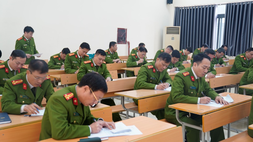 Hội thi thể thao nghiệp vụ chữa cháy và cứu nạn, cứu hộ: Rèn luyện bản lĩnh, nâng cao trình độ chỉ huy
