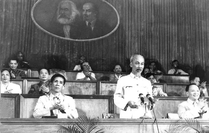 Tiên phong trong xây dựng văn hóa Chăm lo phẩm chất, tư cách của người cách mạng