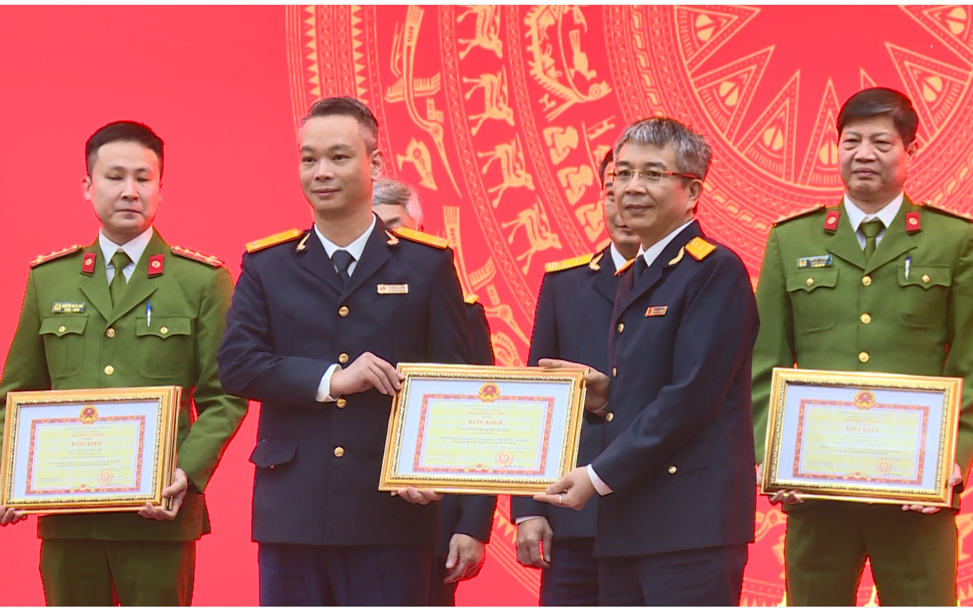 Cục Thuế Hà Nội: Hoàn thành xuất sắc nhiệm vụ, thu ngân sách cán mốc kỷ lục năm 2024