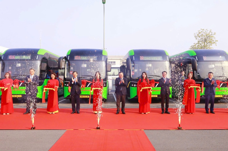 Hà Nội triển khai xe buýt điện: Bước tiến mới trong hành trình chuyển đổi năng lượng xanh