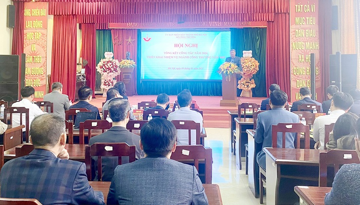 Hà Nội đẩy mạnh phát triển công nghiệp và thương mại: Hướng tới tăng trưởng bền vững năm 2025