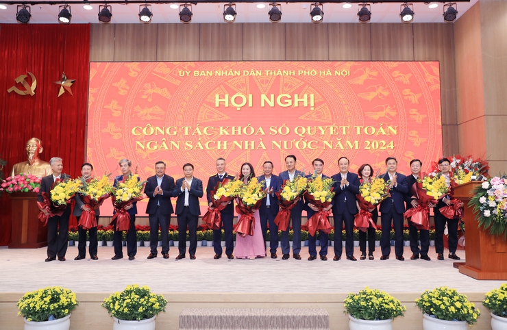 Hà Nội lập kỷ lục thu ngân sách, vượt mốc 500.000 tỷ đồng lần đầu tiên