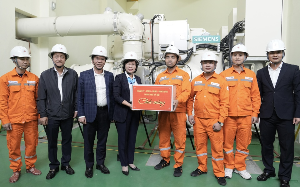 Hà Nội bảo đảm nguồn điện, nước ổn định phục vụ Tết Nguyên đán Ất Tỵ 2025