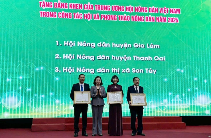 Hội Nông dân thành phố Hà Nội: Tiếp tục đổi mới, thúc đẩy nông nghiệp bền vững với mục tiêu "Nông dân số - Nông nghiệp sạch - Môi trường xanh"