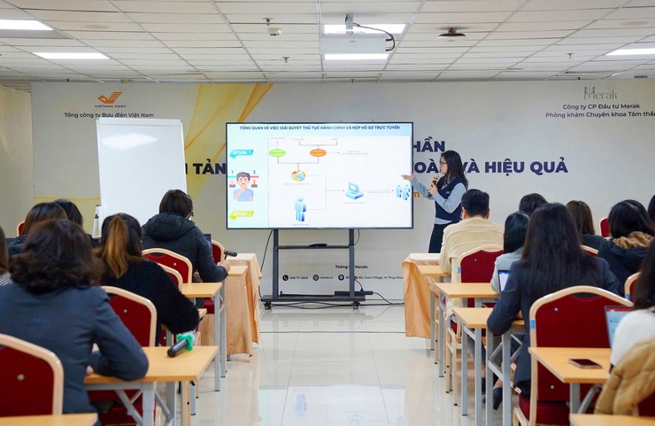 Trang bị kiến thức chuyên sâu về đại lý dịch vụ công trực tuyến