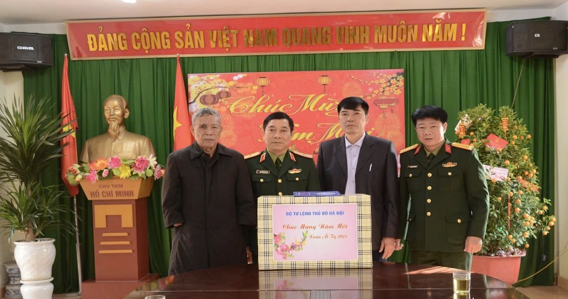 Bộ Tư lệnh Thủ đô Hà Nội thăm, tri ân thương binh tại Trung tâm Điều dưỡng Thuận Thành