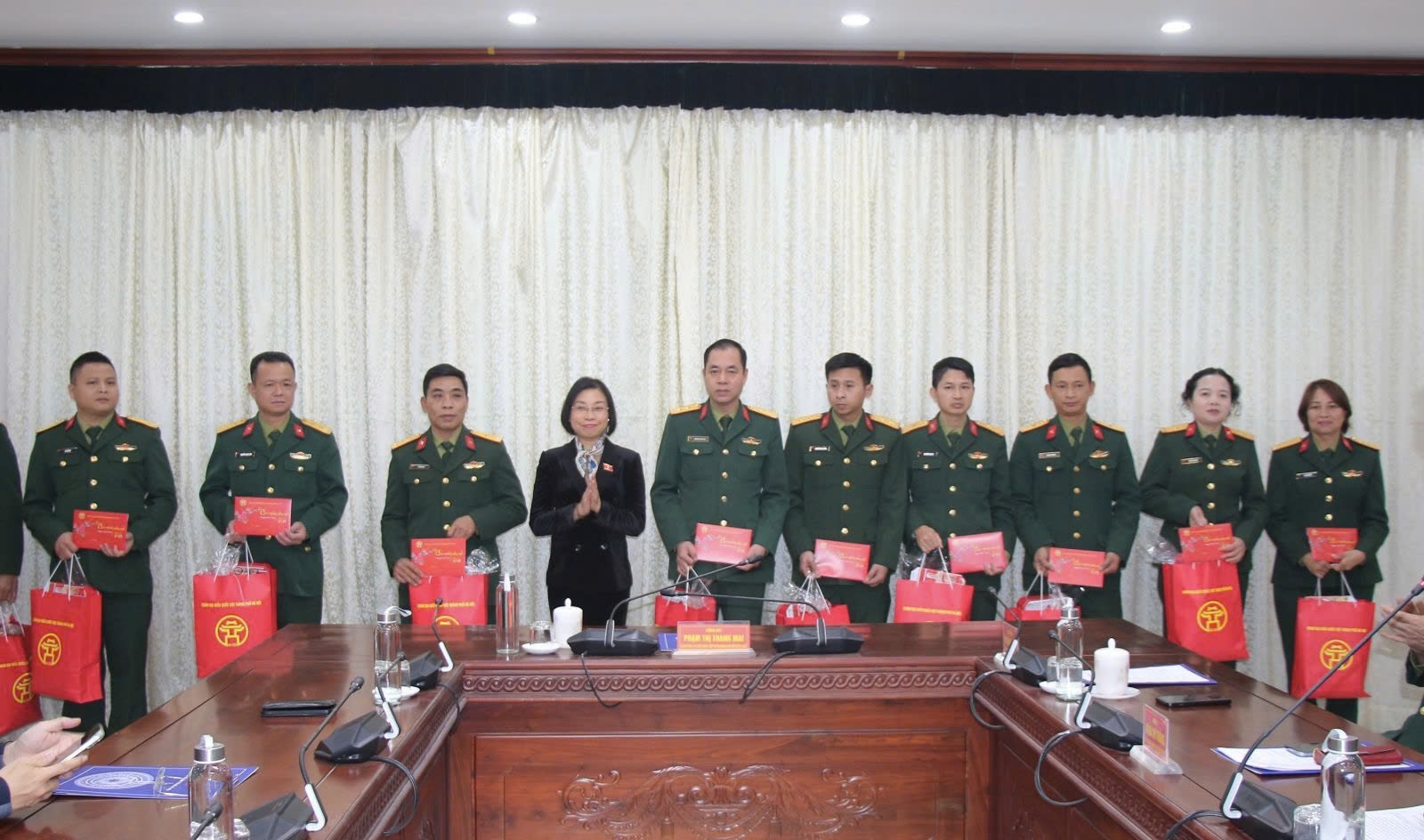 Lực lượng vũ trang Thủ đô đón Xuân Ất Tỵ 2025: Tăng cường sẵn sàng chiến đấu, chăm lo chính sách hậu phương quân đội