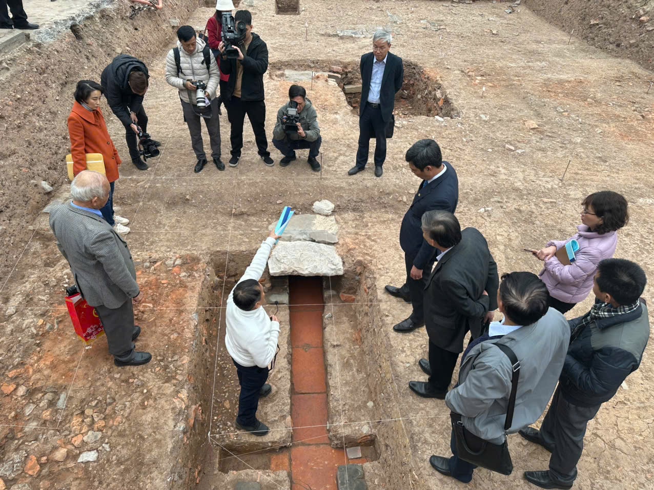 Khai quật Hoàng thành Thăng Long 2024: Hé lộ thêm những bí ẩn về Điện Kính Thiên