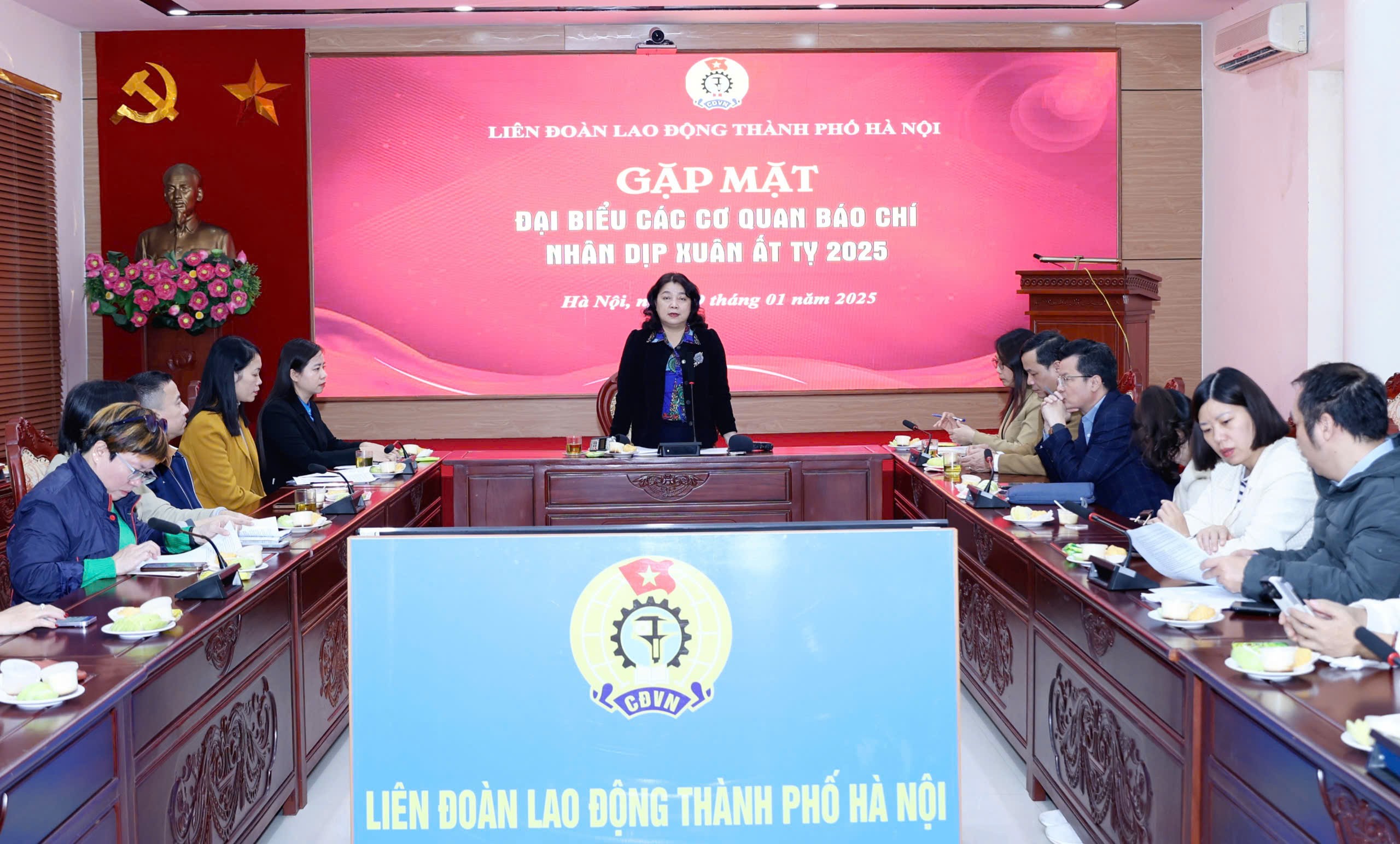 Công đoàn Thủ đô đẩy mạnh chăm lo Tết Nguyên đán Ất Tỵ 2025 cho người lao động