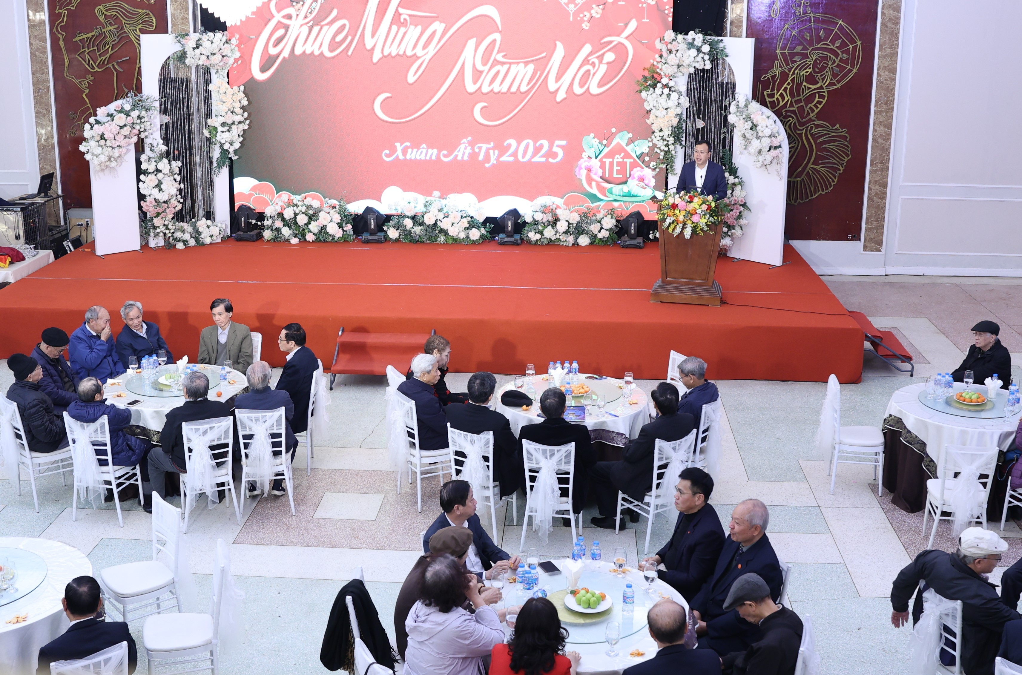 Liên đoàn Lao động thành phố Hà Nội gặp mặt cán bộ công đoàn hưu trí: Gắn kết truyền thống, phát huy vai trò tổ chức Công đoàn Thủ đô