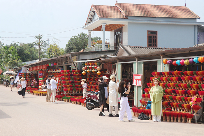 Hà Nội đẩy mạnh bảo tồn và phát triển làng nghề: Hướng tới kinh tế xanh, bền vững và chuyển đổi số