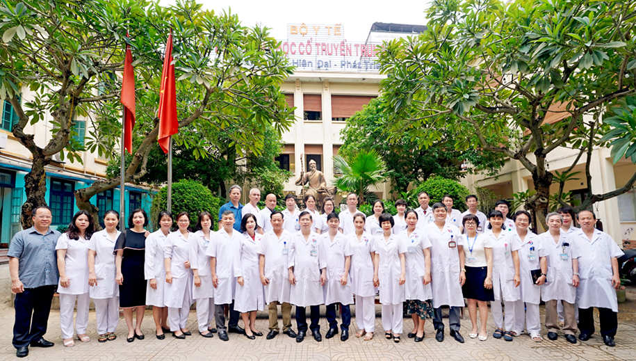 Hà Nội nâng cao nhận thức, trách nhiệm việc phát triển toàn diện y dược cổ truyền