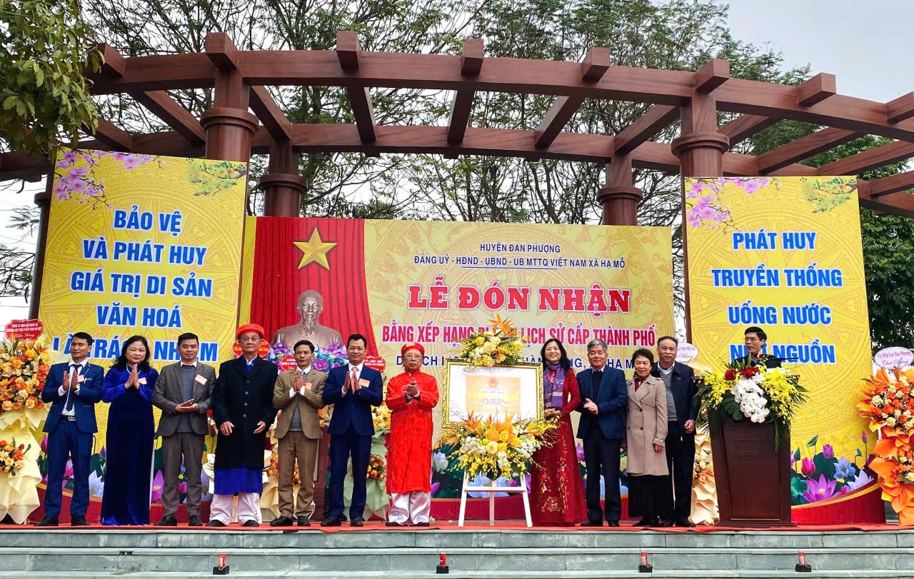 Miếu Hàm Rồng được xếp hạng di tích cấp thành phố: Gắn kết truyền thống, lan tỏa giá trị văn hóa xứ Đoài