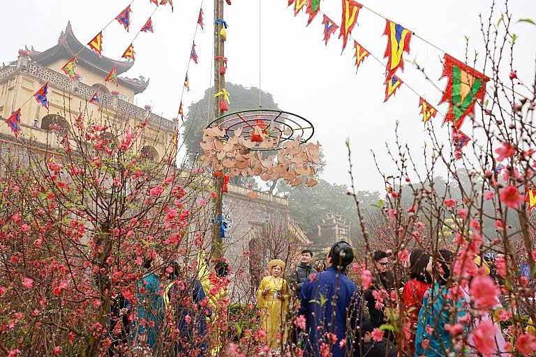 Hoàng thành Thăng Long tái hiện Tết xưa - tôn vinh di sản văn hóa cung đình và truyền thống dân gian