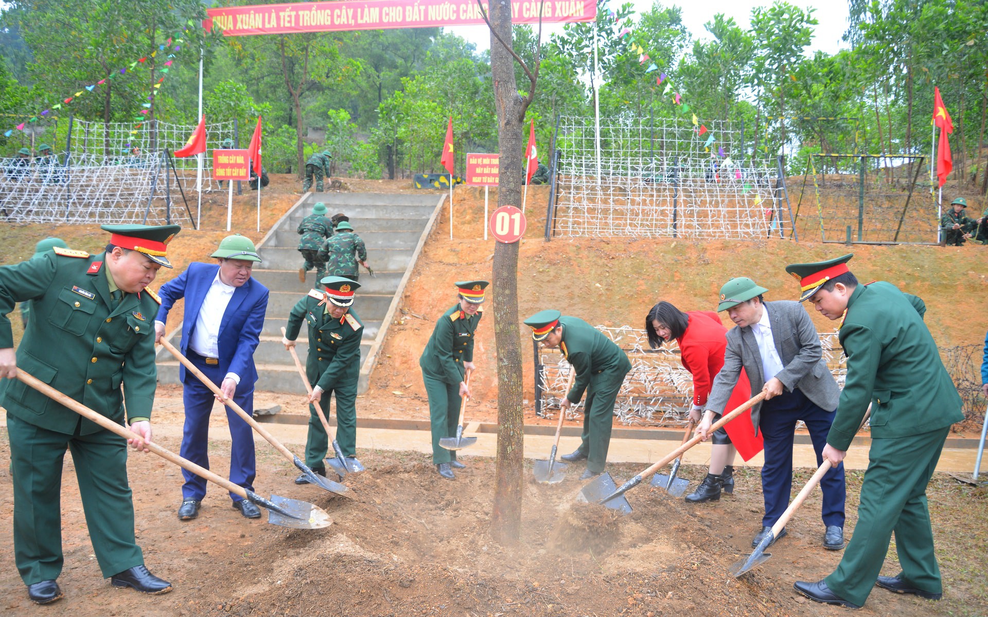 Bộ Tư lệnh Thủ đô Hà Nội vượt chỉ tiêu trồng cây xanh, lan tỏa ý thức bảo vệ môi trường