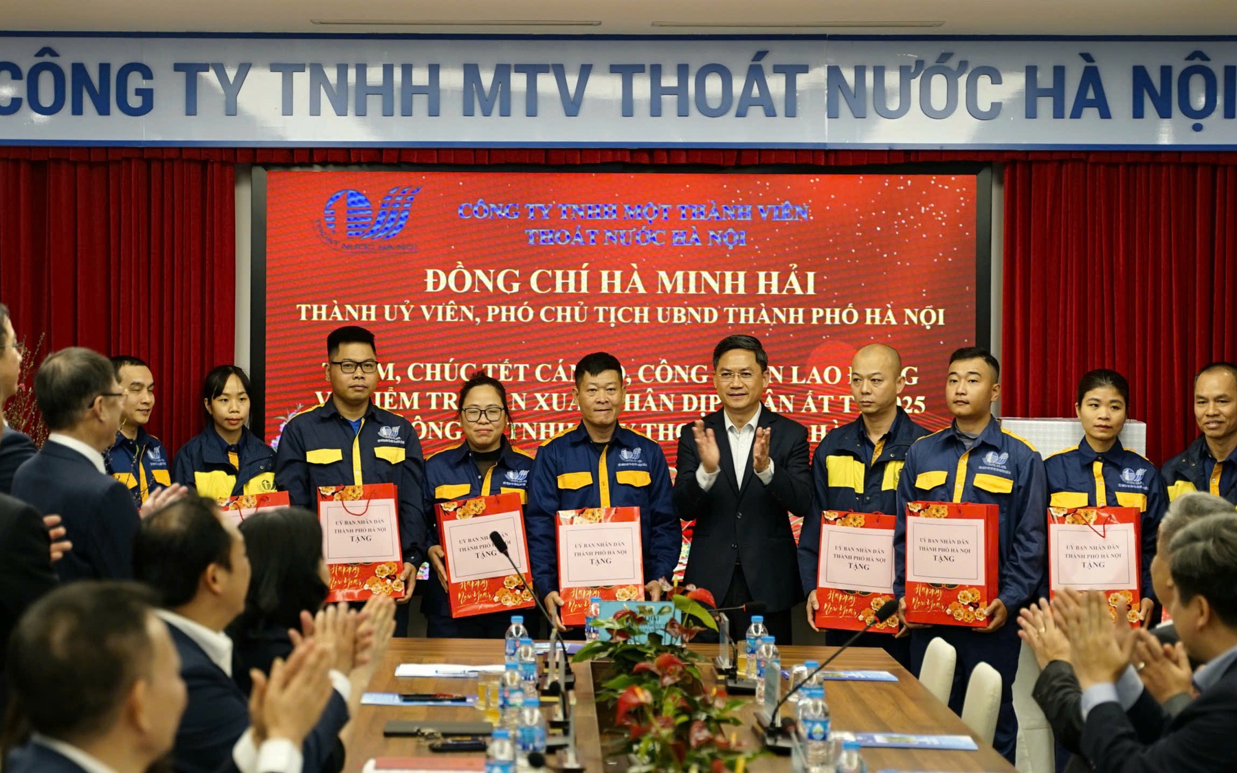 Ngành Thoát nước Hà Nội chủ động ứng phó mùa mưa, bảo đảm đời sống người lao động và hướng tới đô thị thông minh