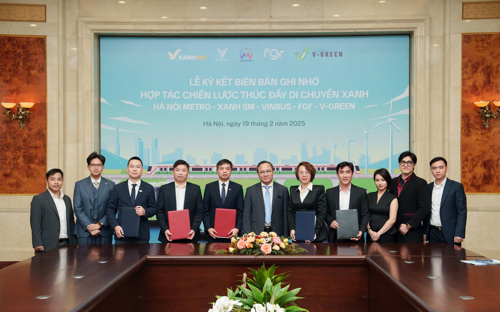 Hà Nội tăng tốc chuyển đổi xanh: Hanoi Metro “bắt tay” hệ sinh thái xe điện VinFast kiến tạo mạng lưới giao thông công cộng không khói