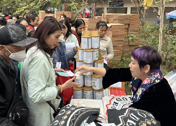 Hội chợ Tết 0 đồng lan tỏa yêu thương tại Bệnh viện Thanh Nhàn