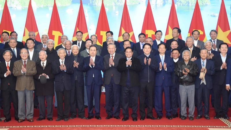 Đoàn kết, thống nhất, hoàn thành tốt mọi nhiệm vụ được Đảng, Nhà nước và nhân dân giao phó