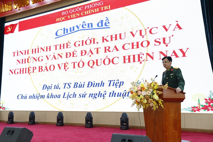 Quận Hà Đông tổ chức sinh hoạt chính trị quan trọng: Nghiên cứu tư tưởng chỉ đạo, định hướng lớn của Đảng và Tổng Bí thư Tô Lâm về "Kỷ nguyên mới - Kỷ nguyên vươn mình của dân tộc"