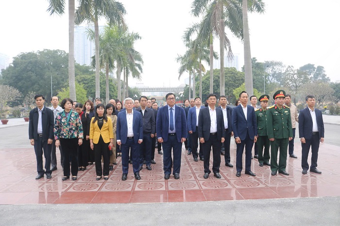 Lãnh đạo quận Nam Từ Liêm: Thành kính dâng hương tưởng niệm các Anh hùng liệt sĩ dịp Tết Nguyên đán Ất Tỵ