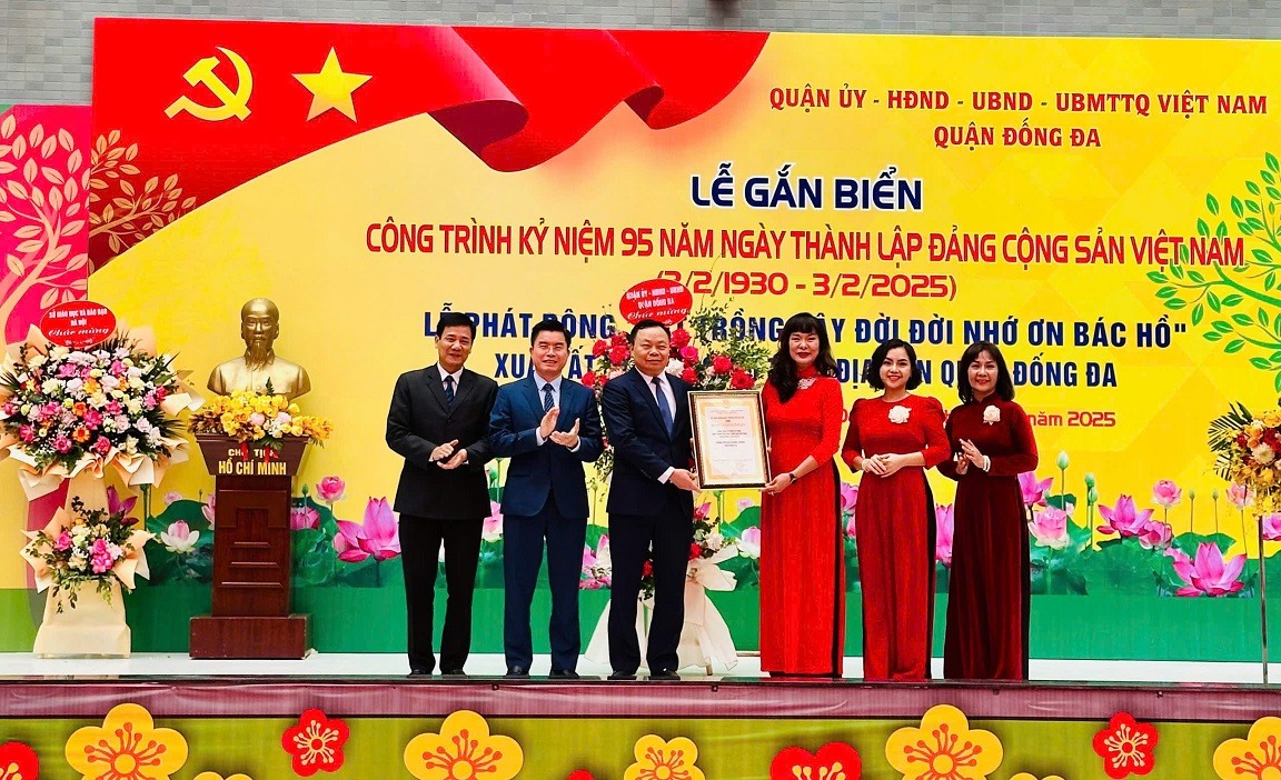 Quận Đống Đa khánh thành trường tiểu học Khương Thượng, phát động Tết trồng cây 2025, hướng tới đô thị xanh - giáo dục hiện đại