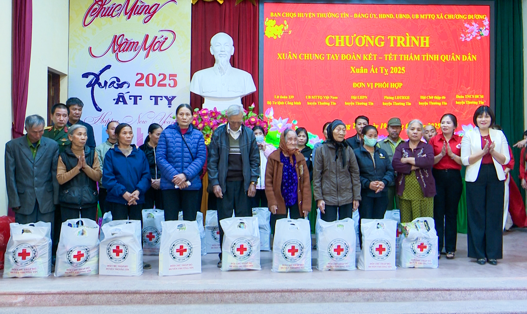 “Xuân chung tay đoàn kết - Tết thắm tình quân dân”: Lan tỏa yêu thương, kết nối nghĩa tình