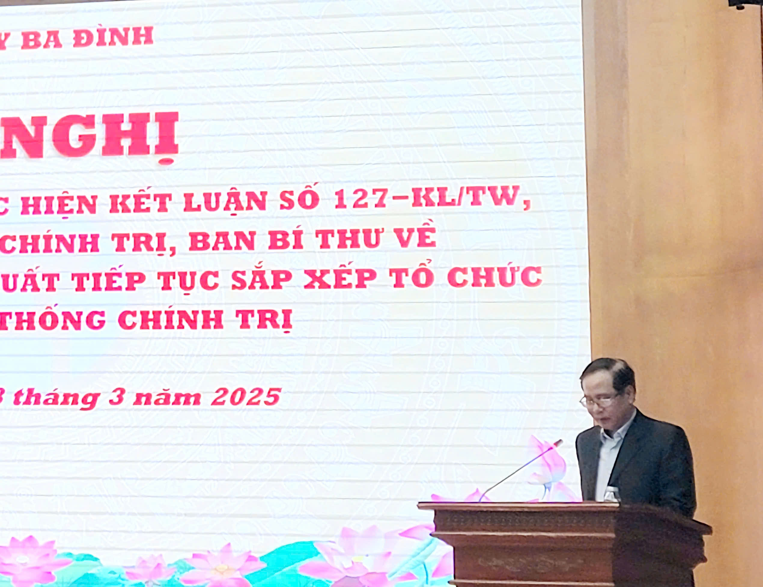 Quận Ba Đình đẩy mạnh sắp xếp tổ chức bộ máy và phát động cuộc thi chính luận bảo vệ nền tảng tư tưởng của Đảng