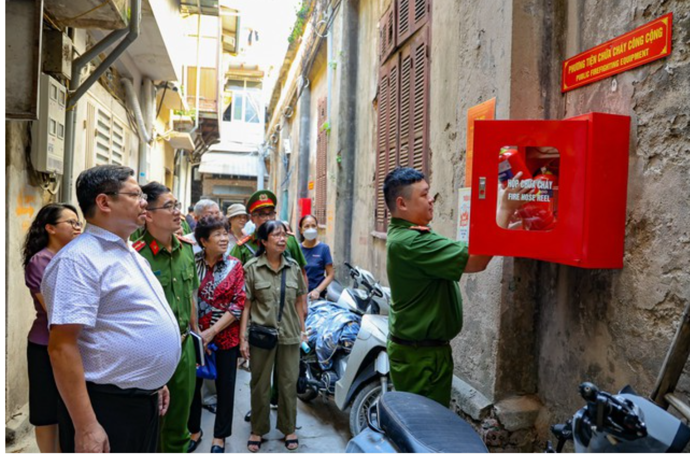 Hà Nội triển khai 30 điểm hỗ trợ thủ tục hành chính phòng cháy chữa cháy và cứu nạn cứu hộ: Không để gián đoạn phục vụ người dân, doanh nghiệp