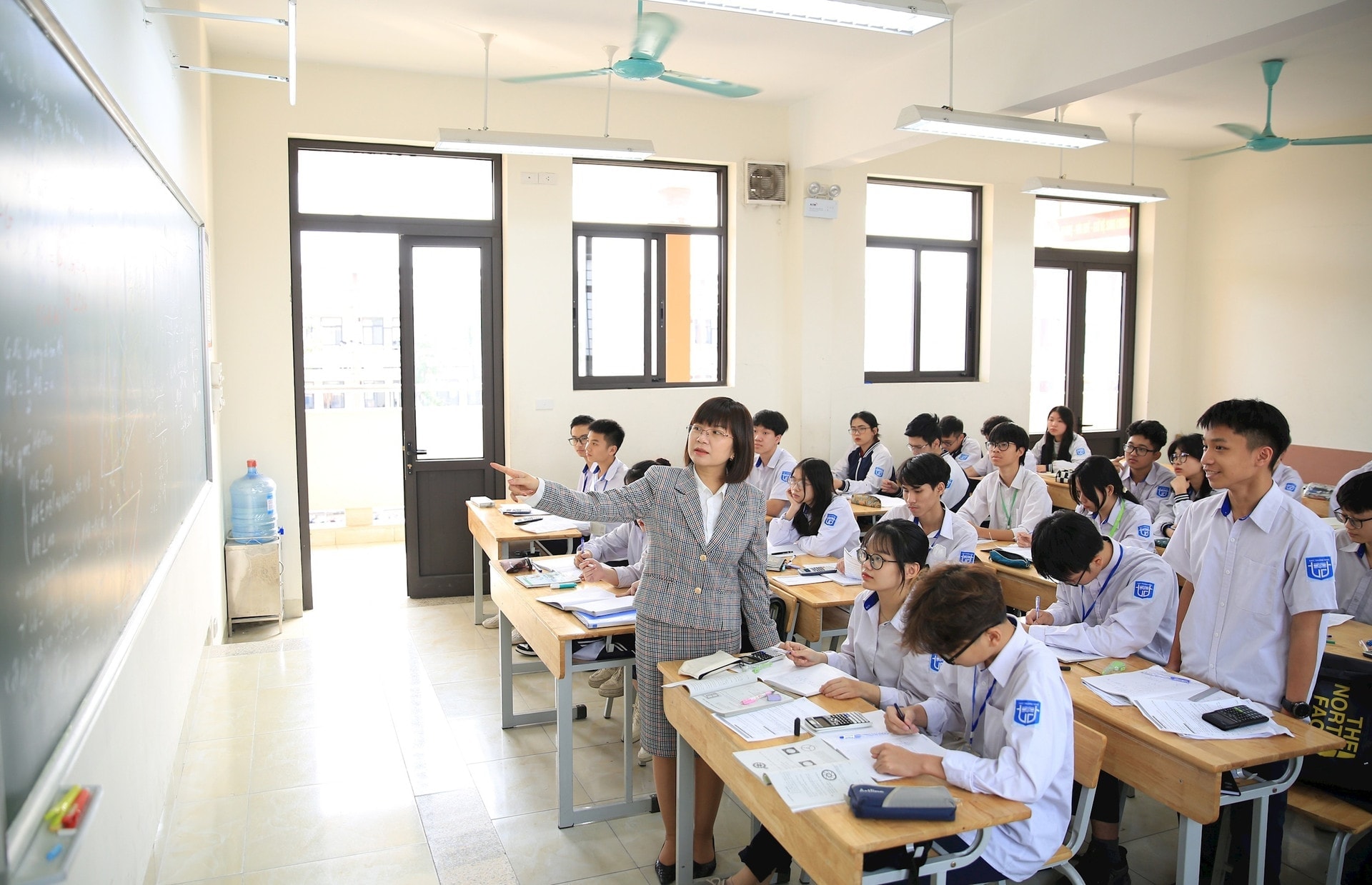 Siết chặt quản lý dạy thêm, học thêm: Hà Nội yêu cầu phổ biến rộng rãi Thông tư mới của Bộ Giáo dục và Đào tạo